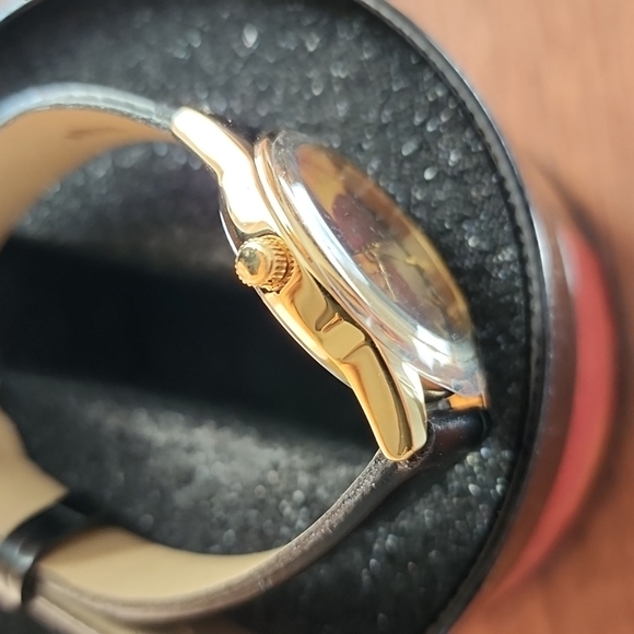 The Lion King 10th anniversary watch - Picture 5 of 6